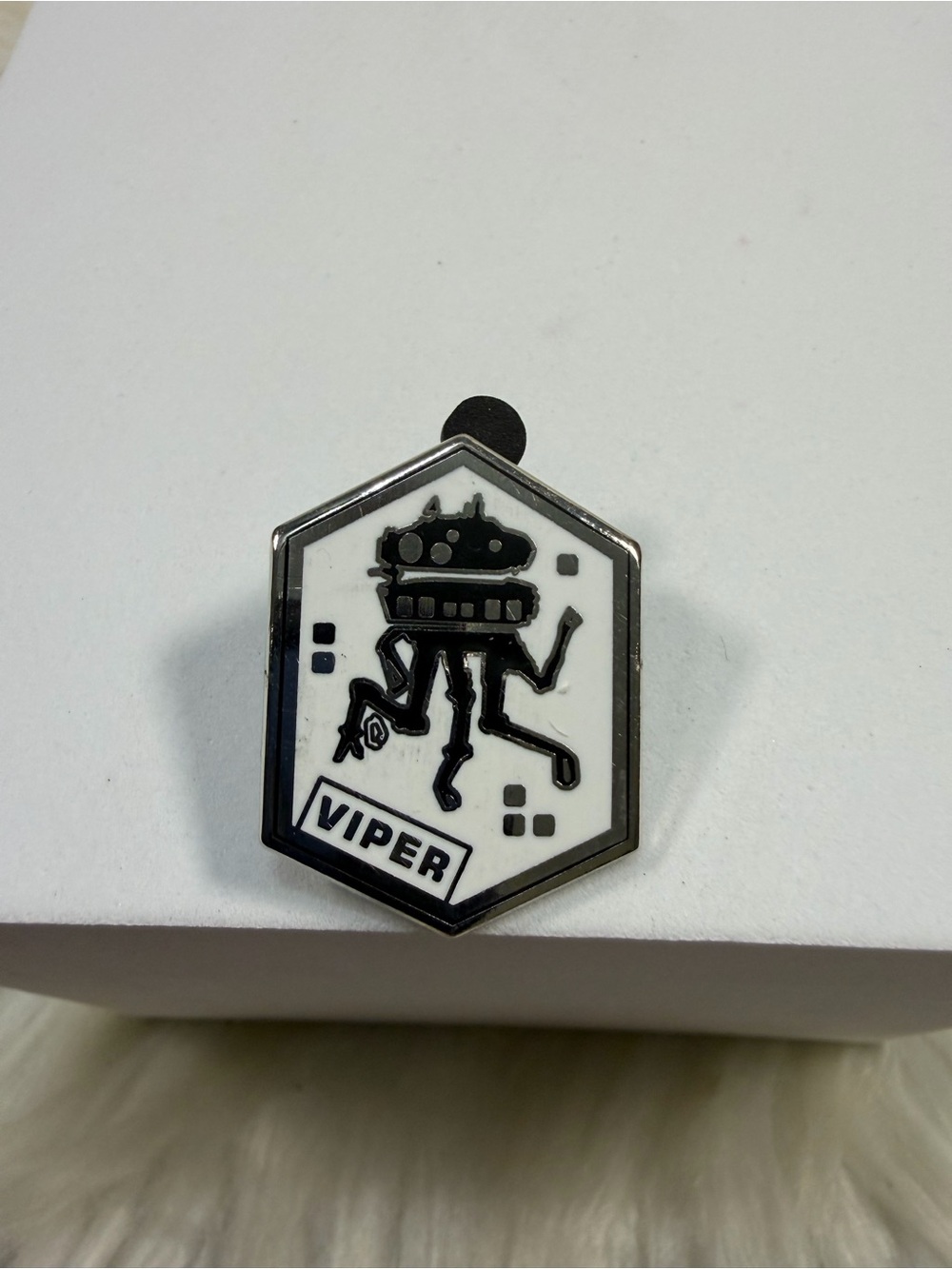 💜3/$15💜 Disney Viper Hex Enamel Pin in White and Black